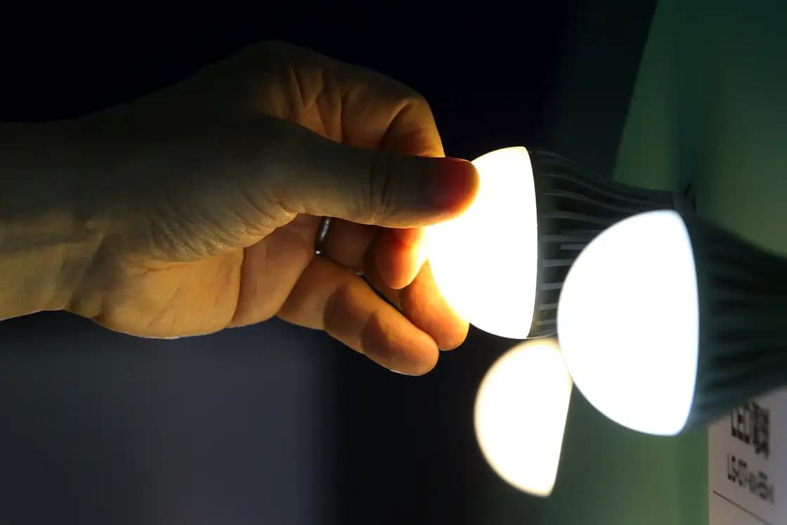 LEDLager LED-Leuchtstoffröhre für effiziente Lichtsysteme