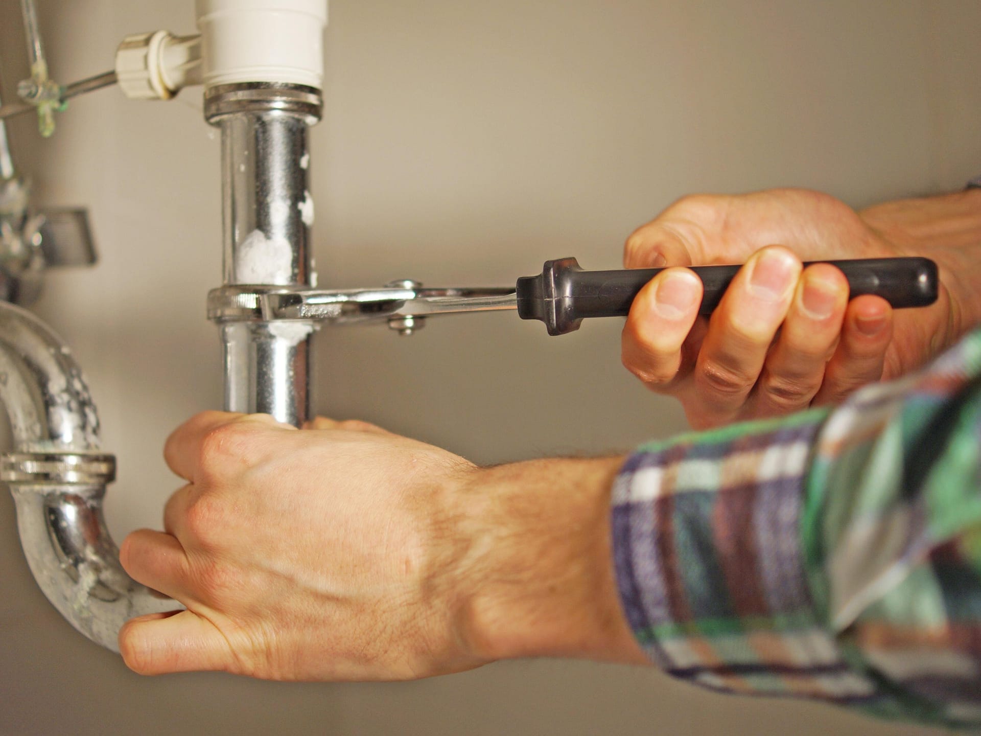 Wenn die Toilette verstopft ist: Unser Notdienst hilft sofort