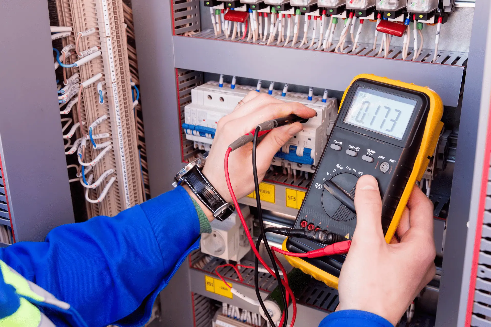 Prüfung ortsfester elektrischer Anlagen: So stellen Sie die elektrische Sicherheit sicher
