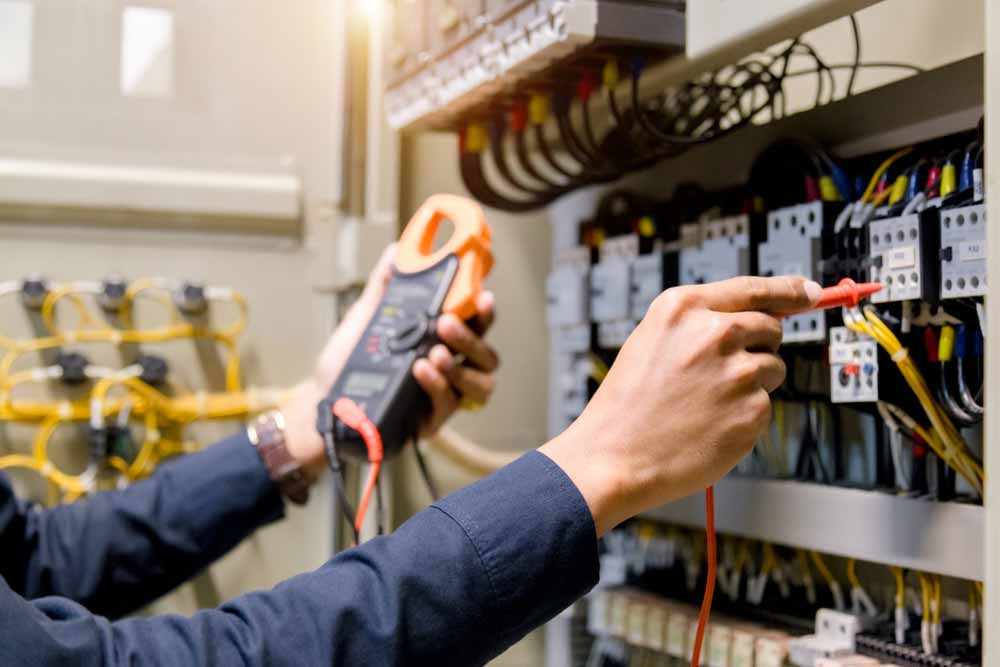 DGUV V3 Prüfung: Diese Anforderungen gelten für Produktionsanlagen
