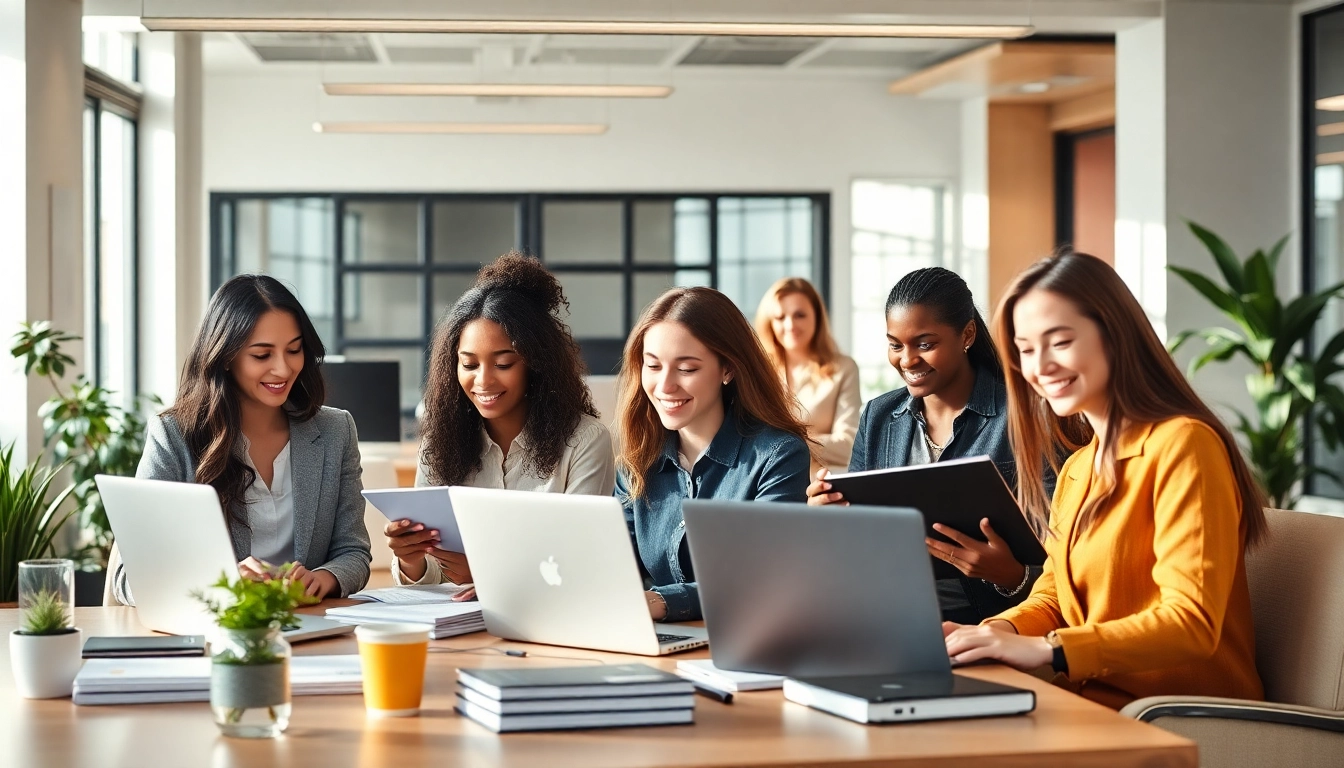 Explore aktuelle Stellenangebote in einem modernen Büro mit einem engagierten Team in heller Umgebung.