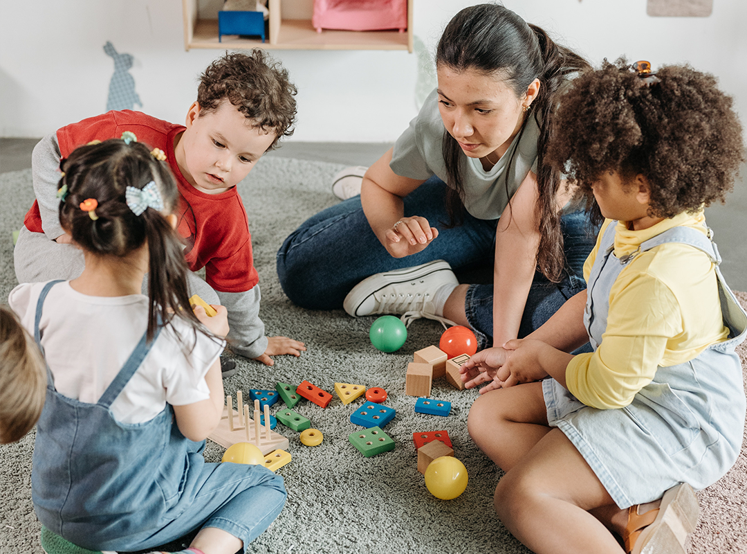Individuelle Lösungen für Kinderbetreuung und Seniorenpflege: Von der Vermittlung bis zur Betreuung